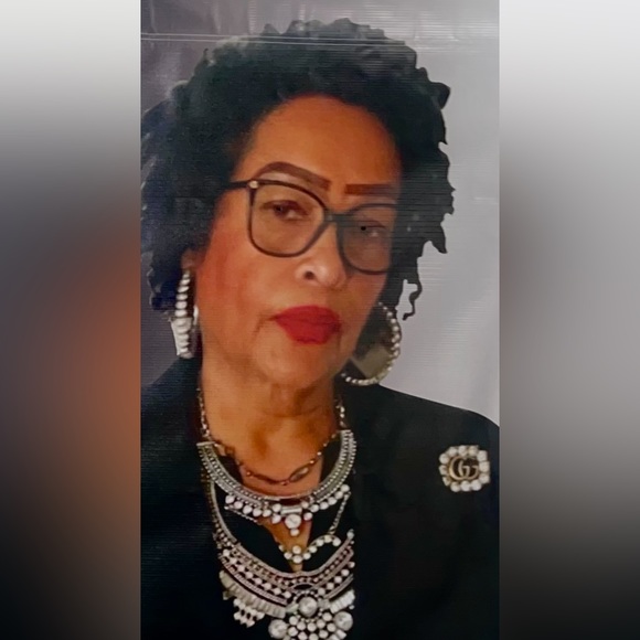 Meet your Posher, Jacqueline - Picture 2 of 2